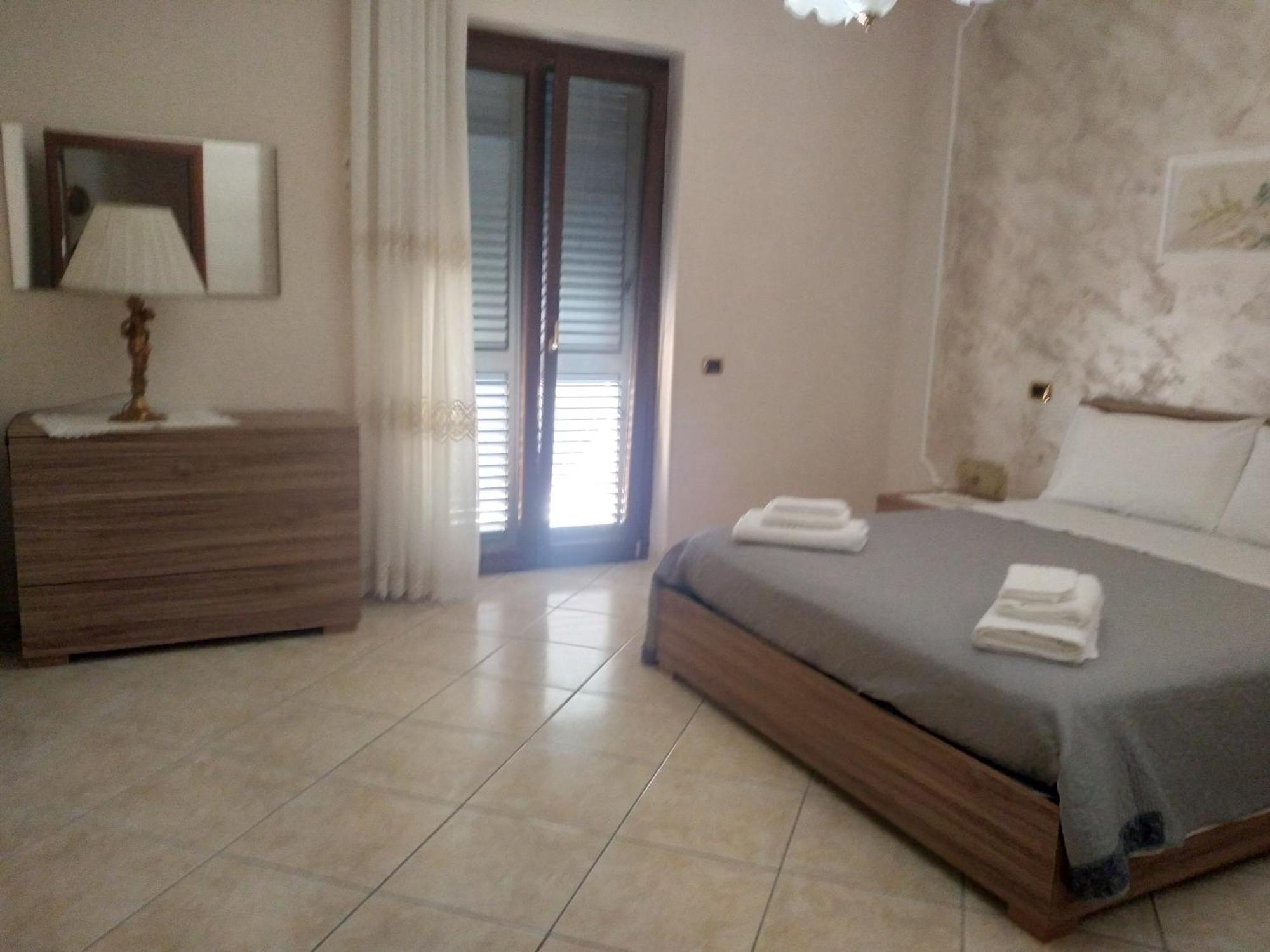 Bed and Breakfast Turisti A Casa Mia Santa Maria La Carita Экстерьер фото