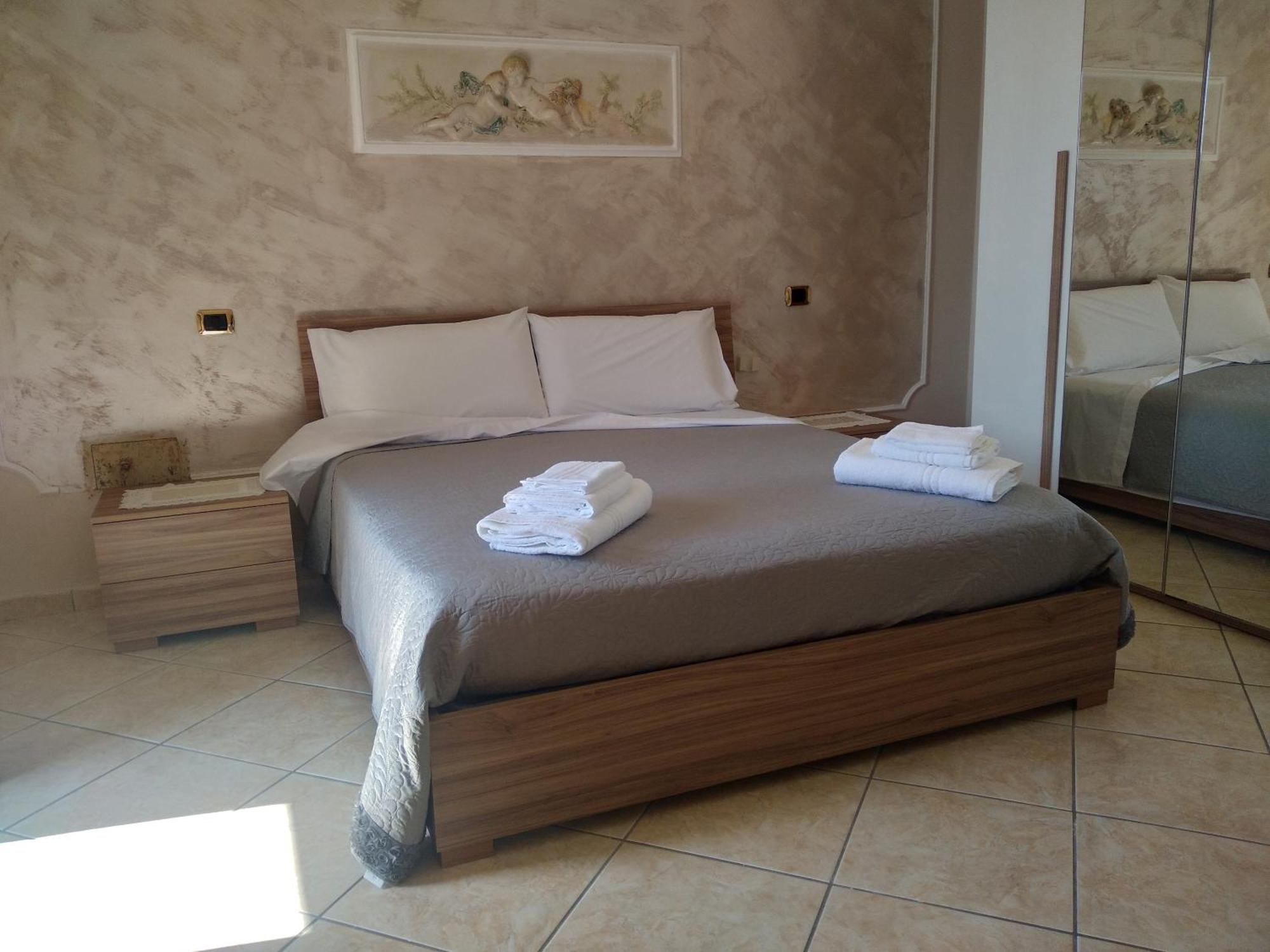 Bed and Breakfast Turisti A Casa Mia Santa Maria La Carita Экстерьер фото